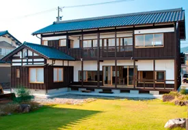 東向の家
